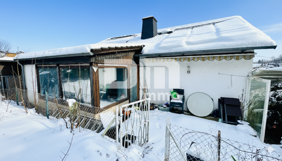 Umfangreich saniertes EFH inkl. PV-Anlage, Terrasse, Wintergarten und Garage + Panoramablick - Rückansicht